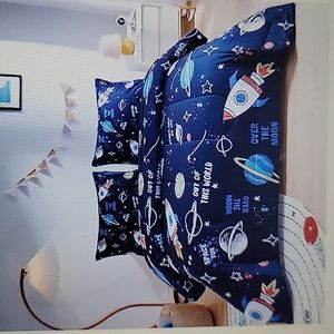 Beeweed 3 piece Space Rocket Ship Out of this World Comforter Set Navy Blue New…